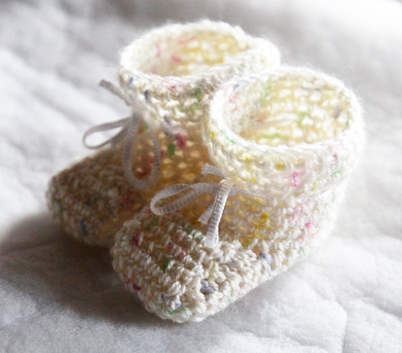 Chaussons bébé (crochet), Crochet