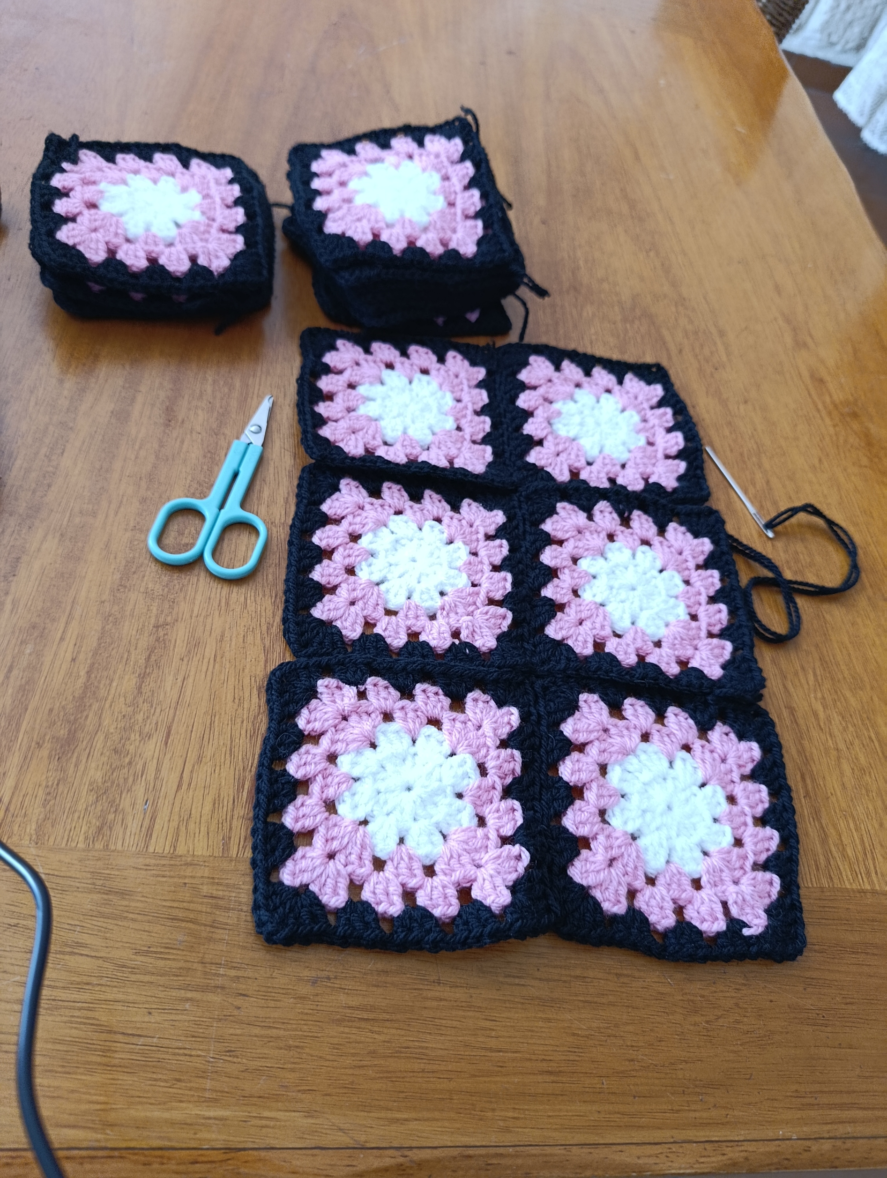 Tuto Crochet Cardigan Granny square Chic - Patron PDF Français pas à pas. , vue 3